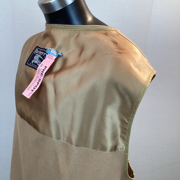 Burberry’s Nova Check Wool Lined Belted Trench Coat - Picture 14 of 16